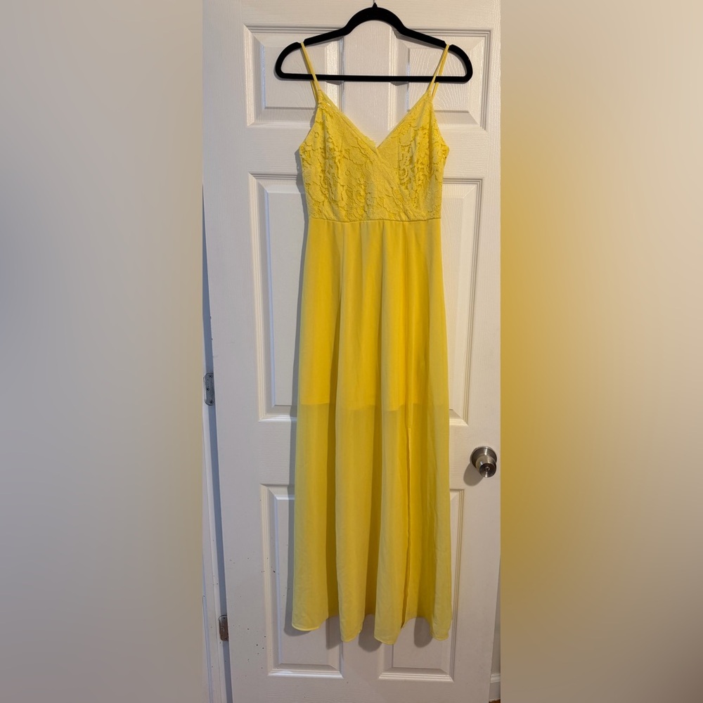 Beautiful yellow dress sz 4